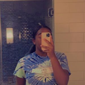 Meet your Posher, Leah